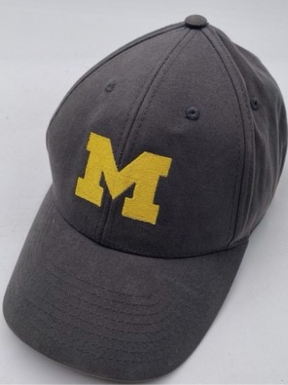 FAN FAVORITE Hat U of M UNIVERSITY MICHIGAN Cap Cotton Dark Gray Maize Gold Blue